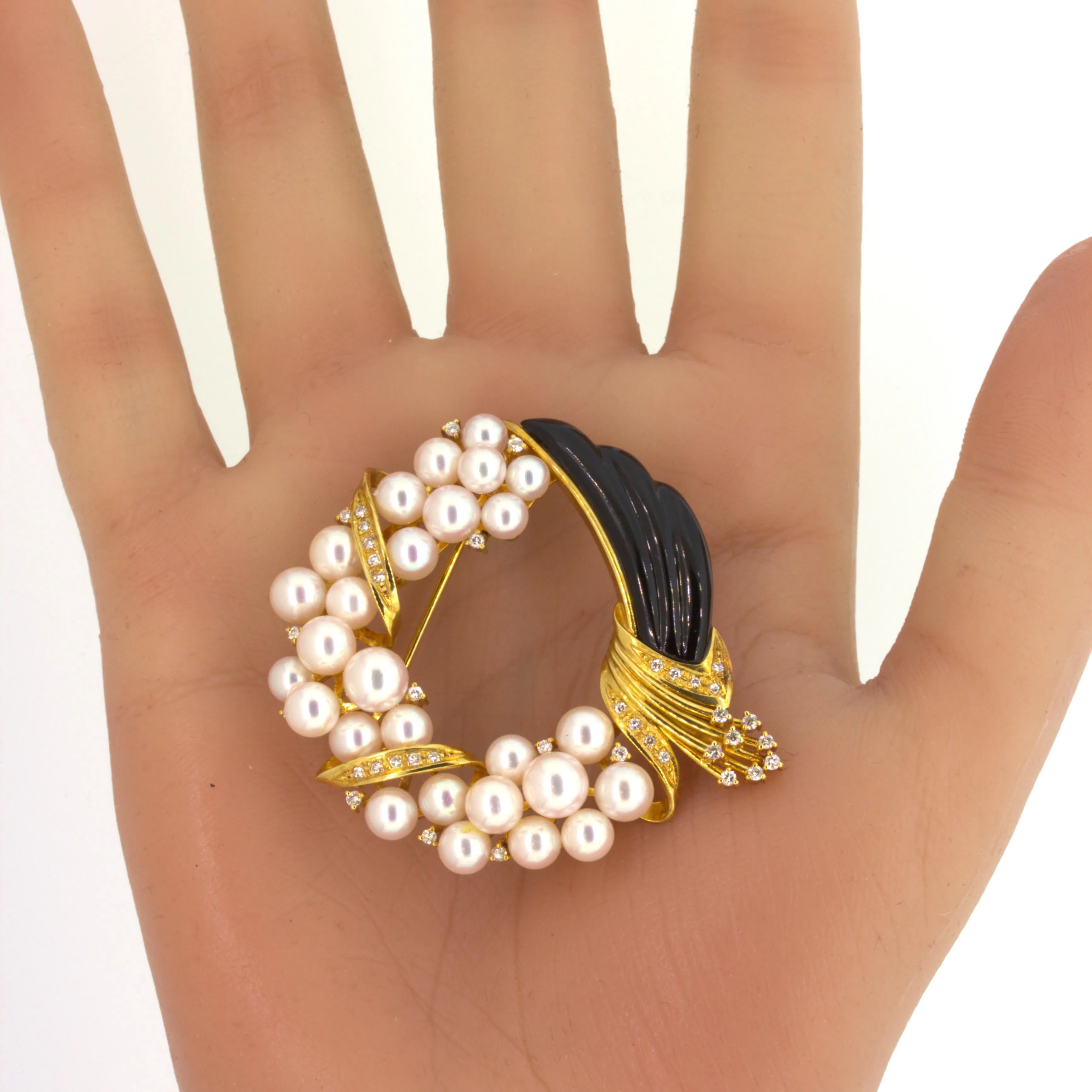 Akoya Pearl Diamond Onyx 18k Yellow Gold Wreath Brooch