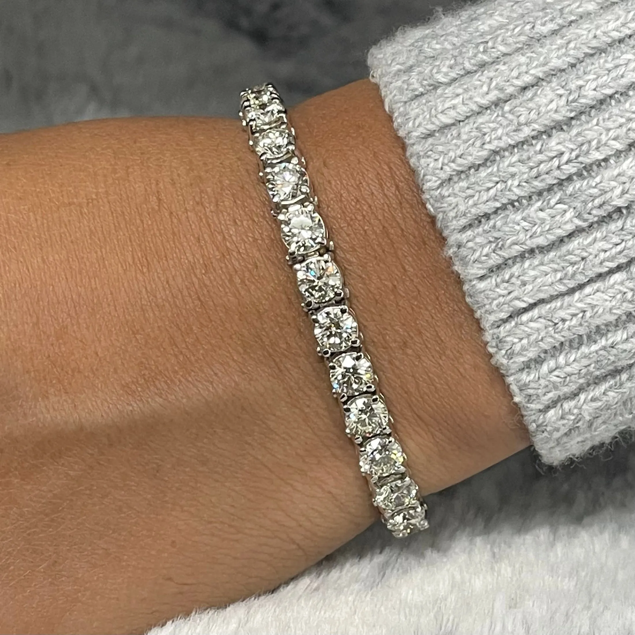 Beauvince Diamond Tennis Bracelet (15.70 ct Diamonds) in White Gold