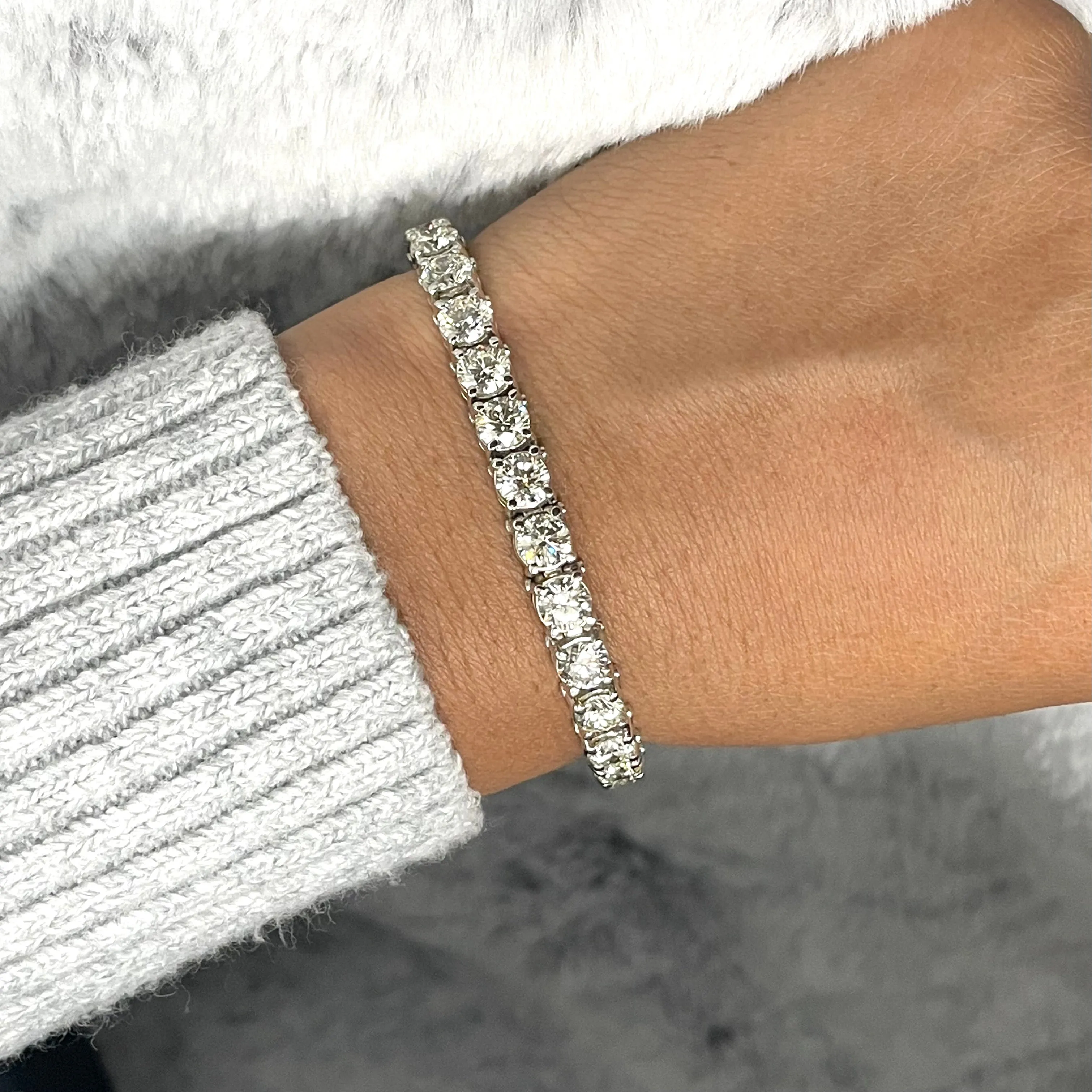 Beauvince Diamond Tennis Bracelet (15.70 ct Diamonds) in White Gold