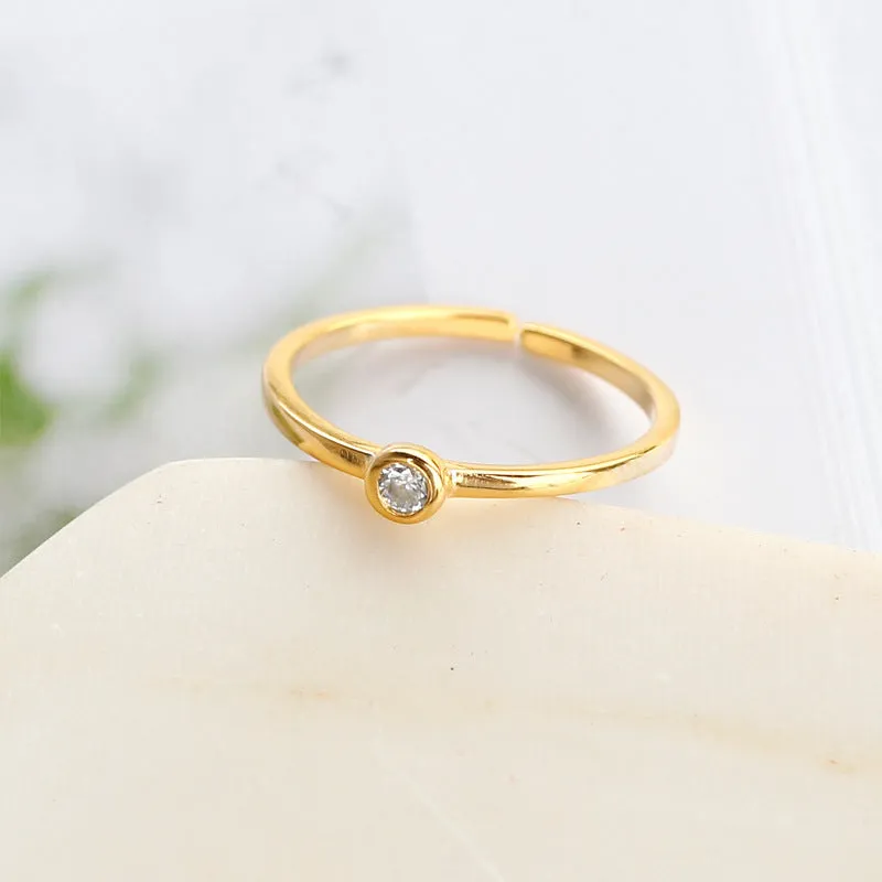 Cornelia Solo Crystal Gold Ring