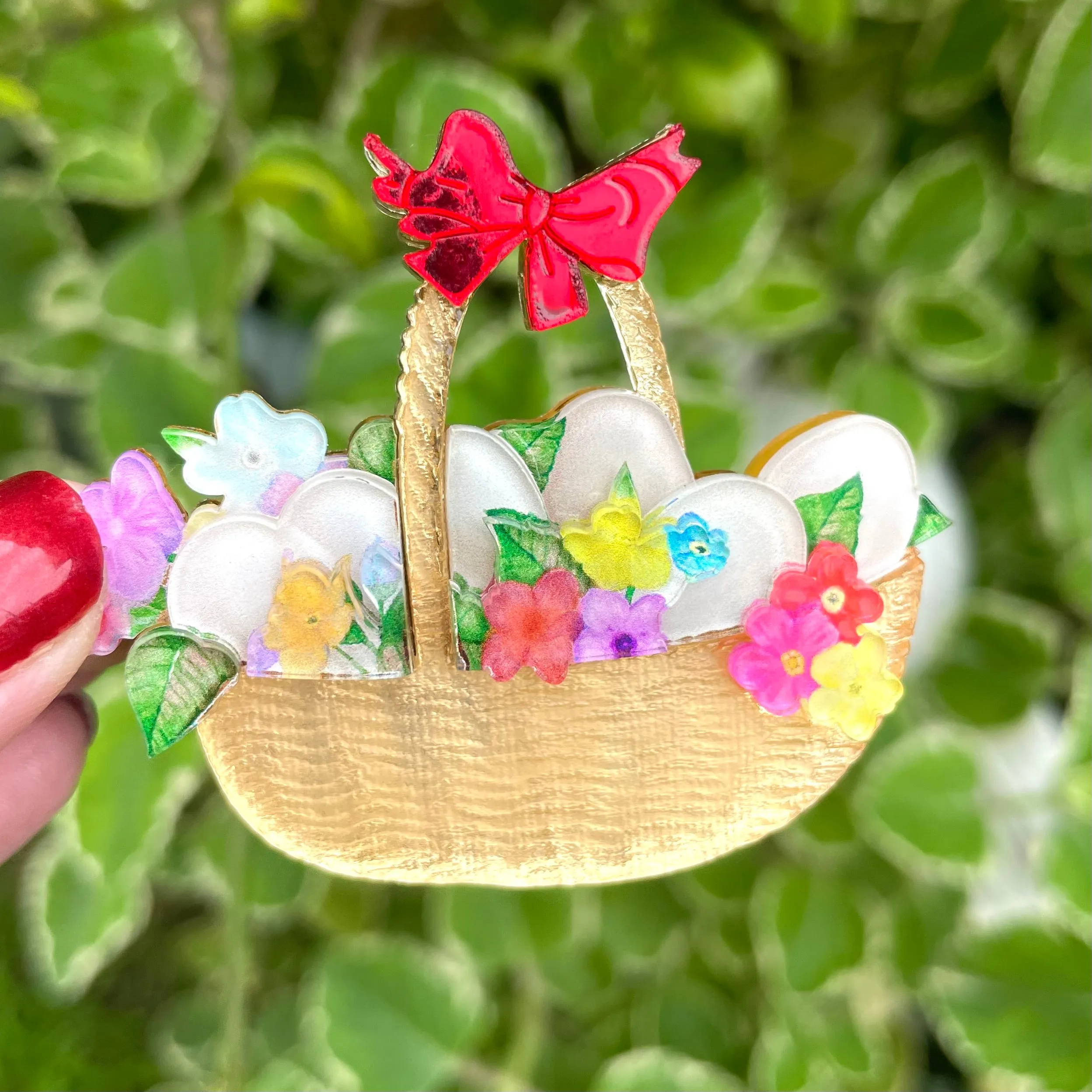 Easter  basket 🧺 - Brooch