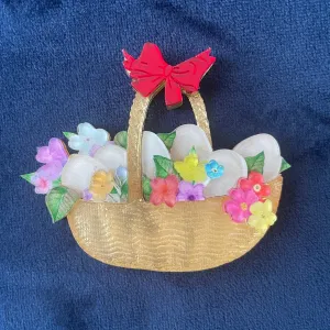 Easter  basket 🧺 - Brooch