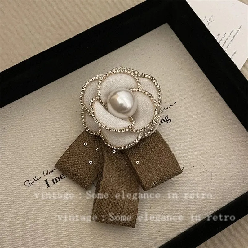 Elegant Pin Flower Imitation Pearl Plating Women's Brooches