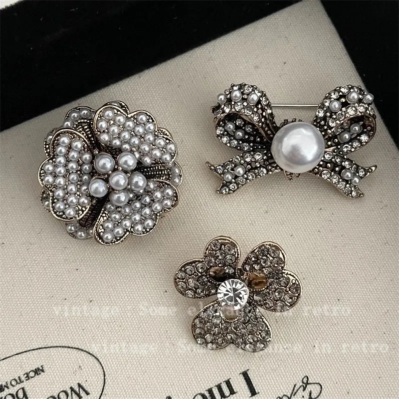 Elegant Pin Flower Imitation Pearl Plating Women's Brooches