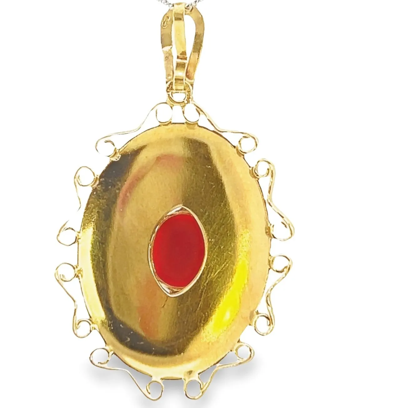 Elegant Yellow Gold Pendant with Red Cabochon Centrepiece