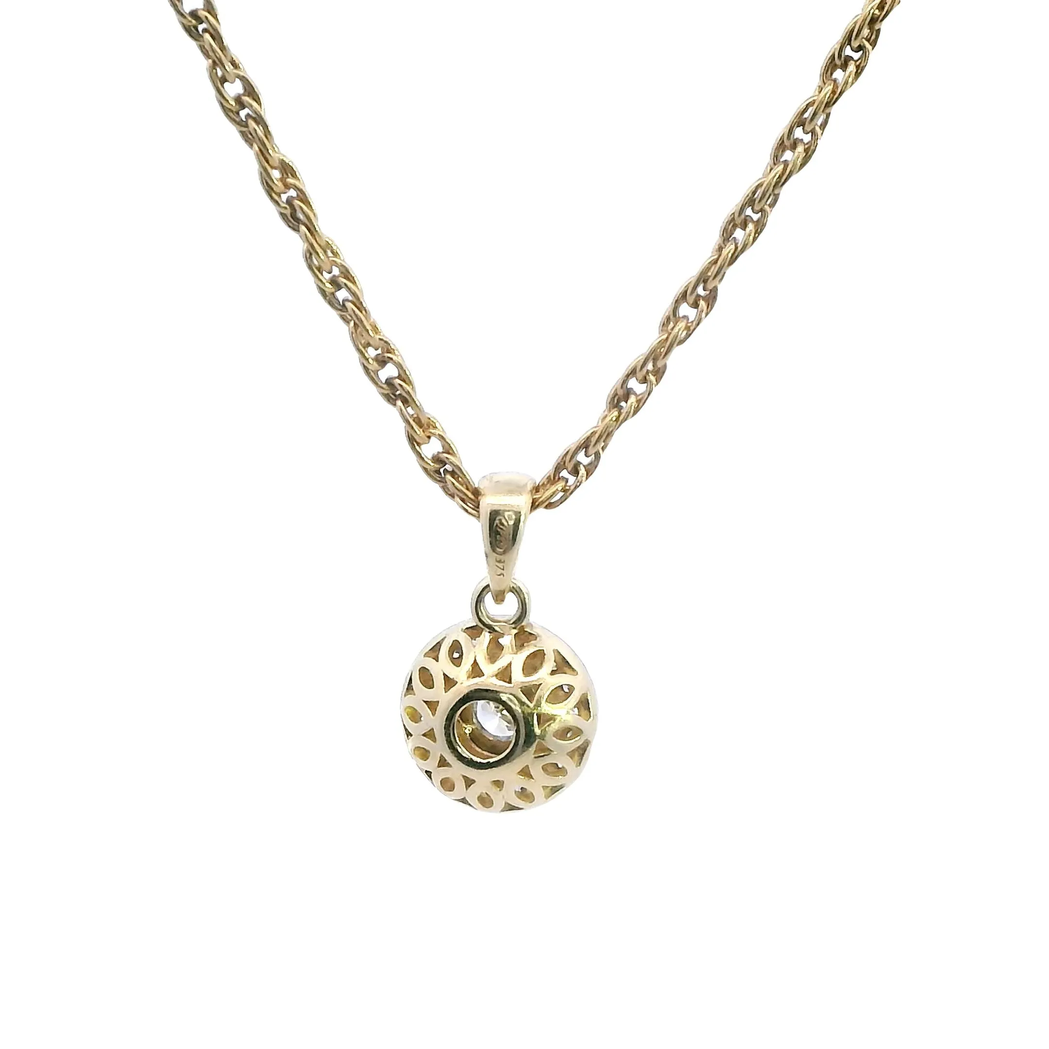 Exquisite Dual-Tone Gold Diamond Pendant - A Touch of Elegance