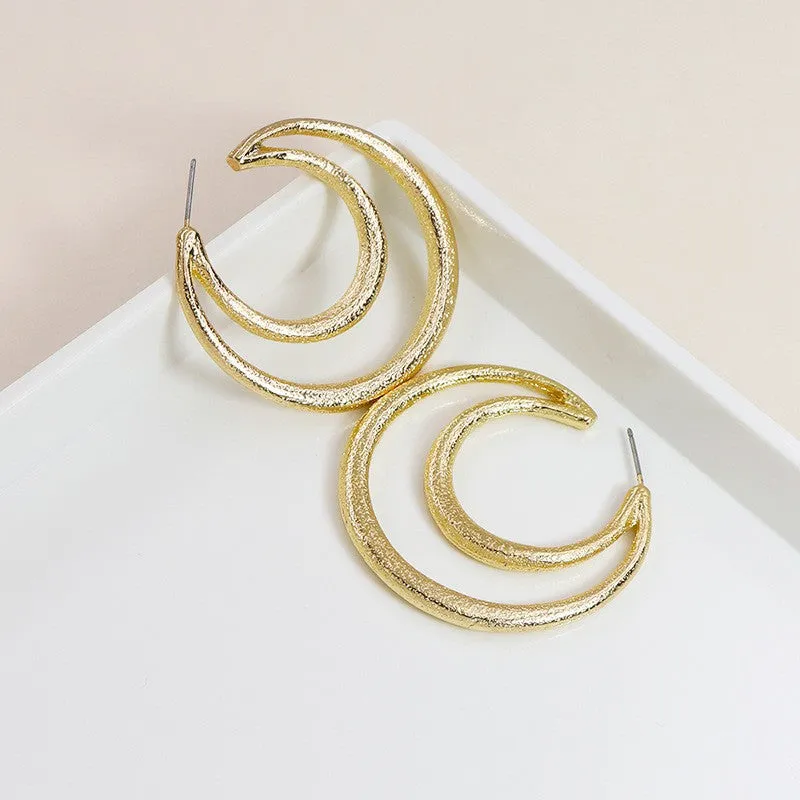 Geometric Moon C-Shaped Metal Earrings with Stylish European Touch