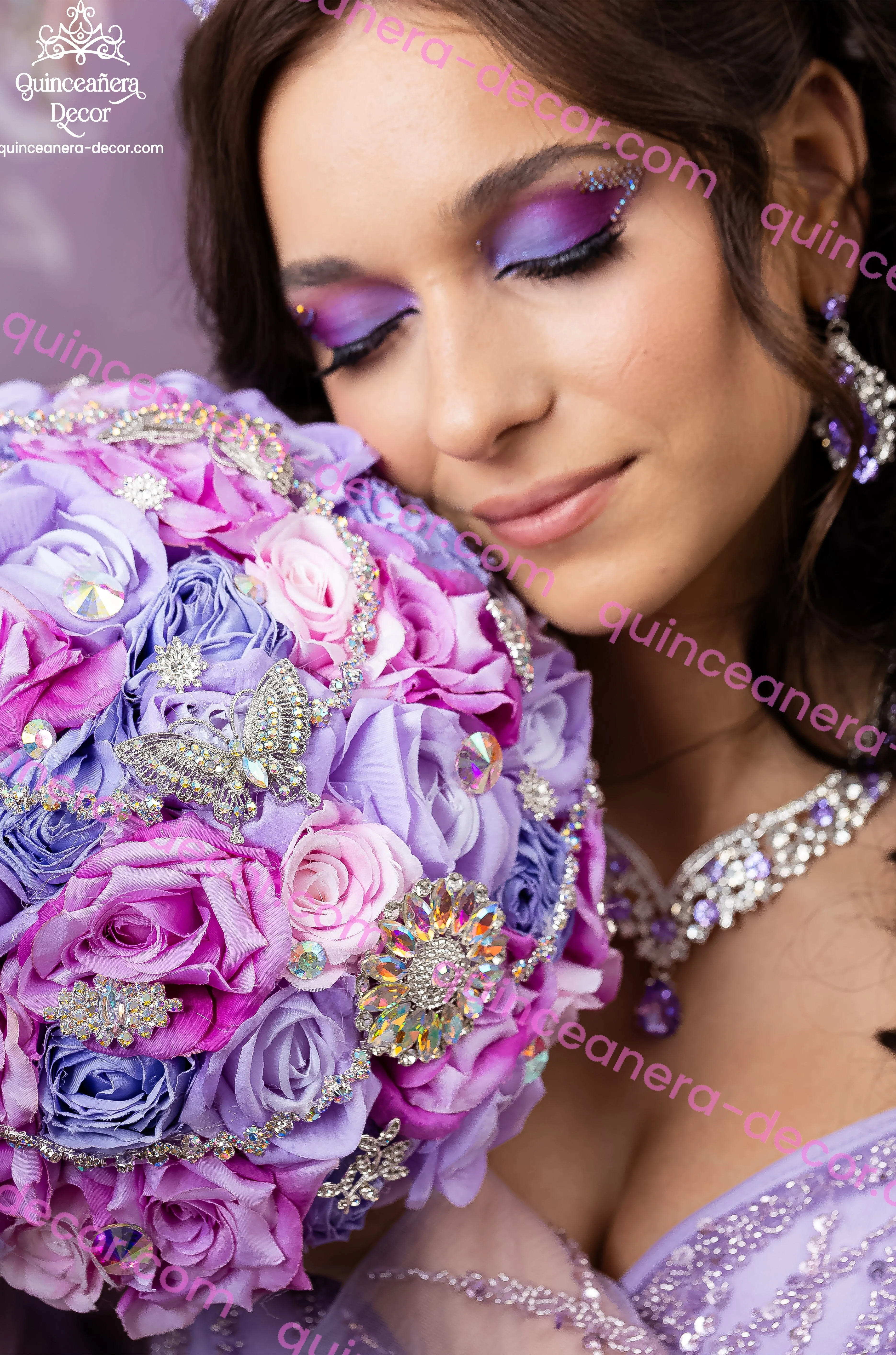 Lilac Iridescent ramo para quinceañera 9 inches