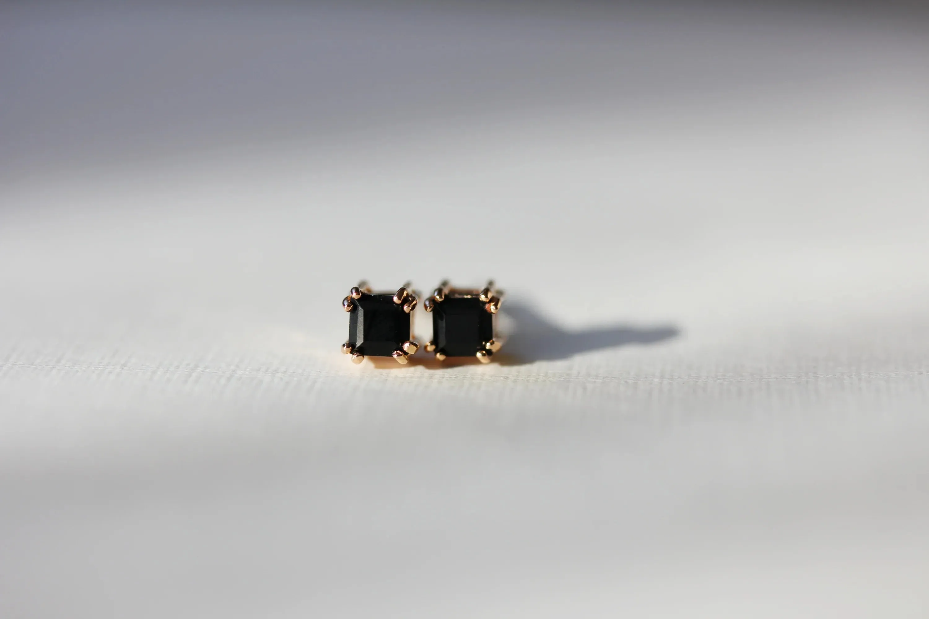 Little Gold Billie Studs (Onyx)