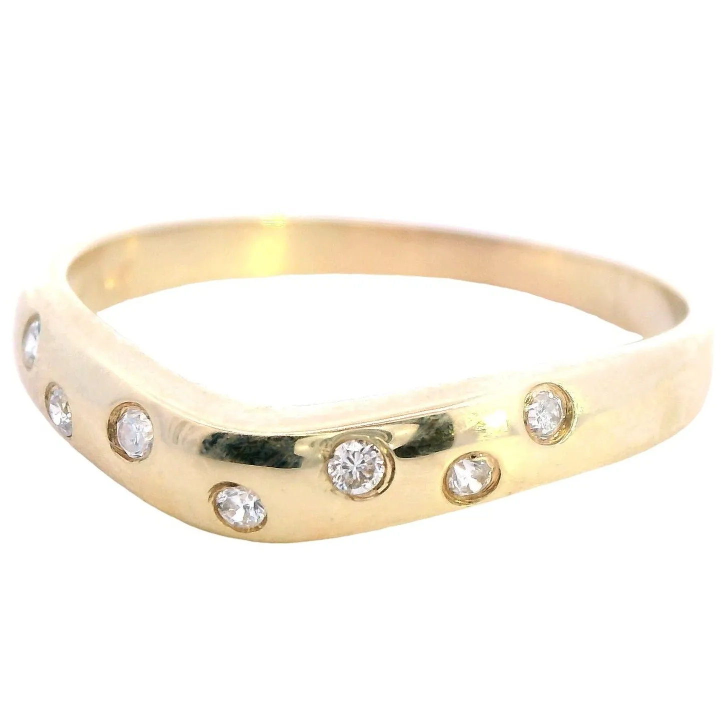 Luxurious 9ct Yellow Gold Diamond Ring - A Harmony of Radiance