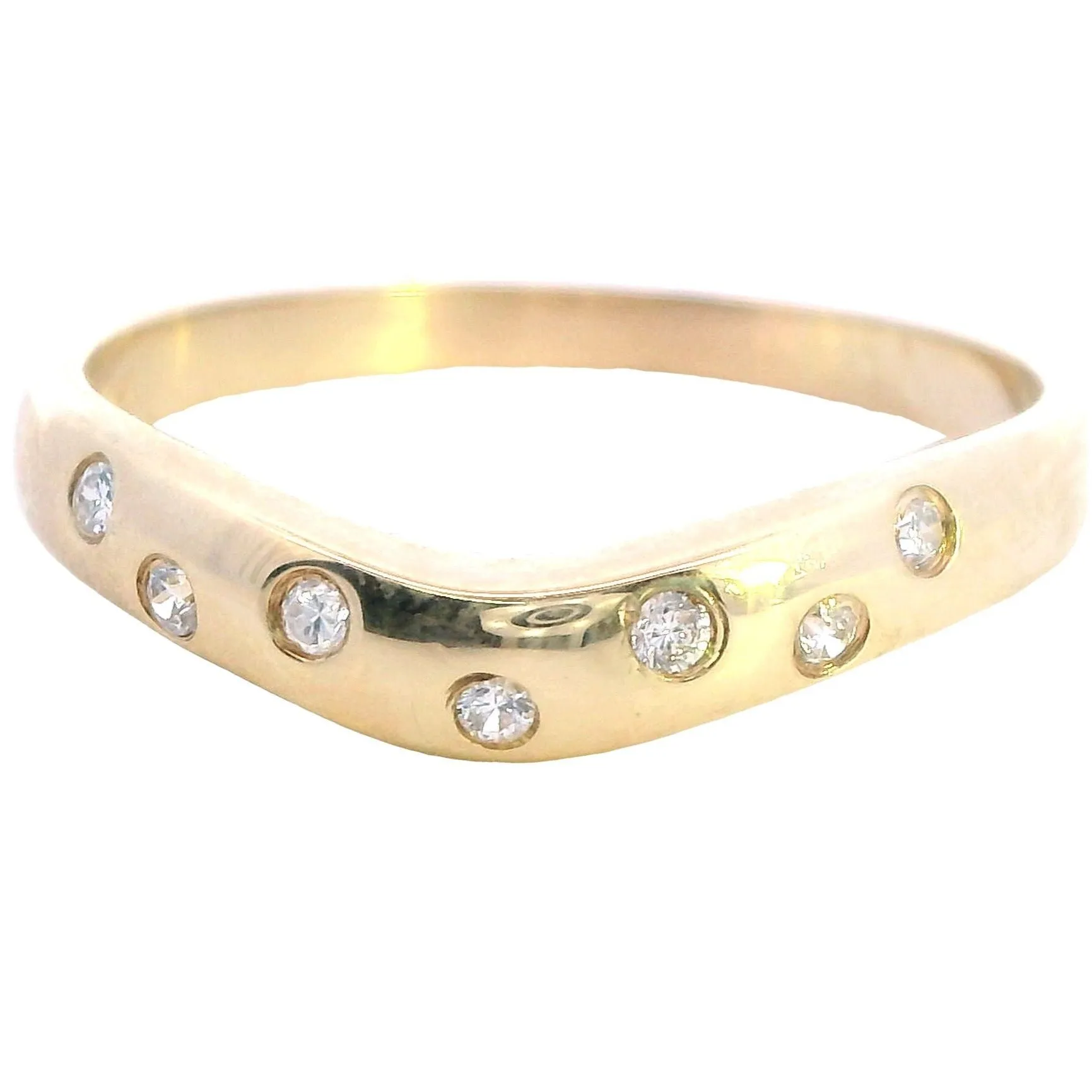 Luxurious 9ct Yellow Gold Diamond Ring - A Harmony of Radiance