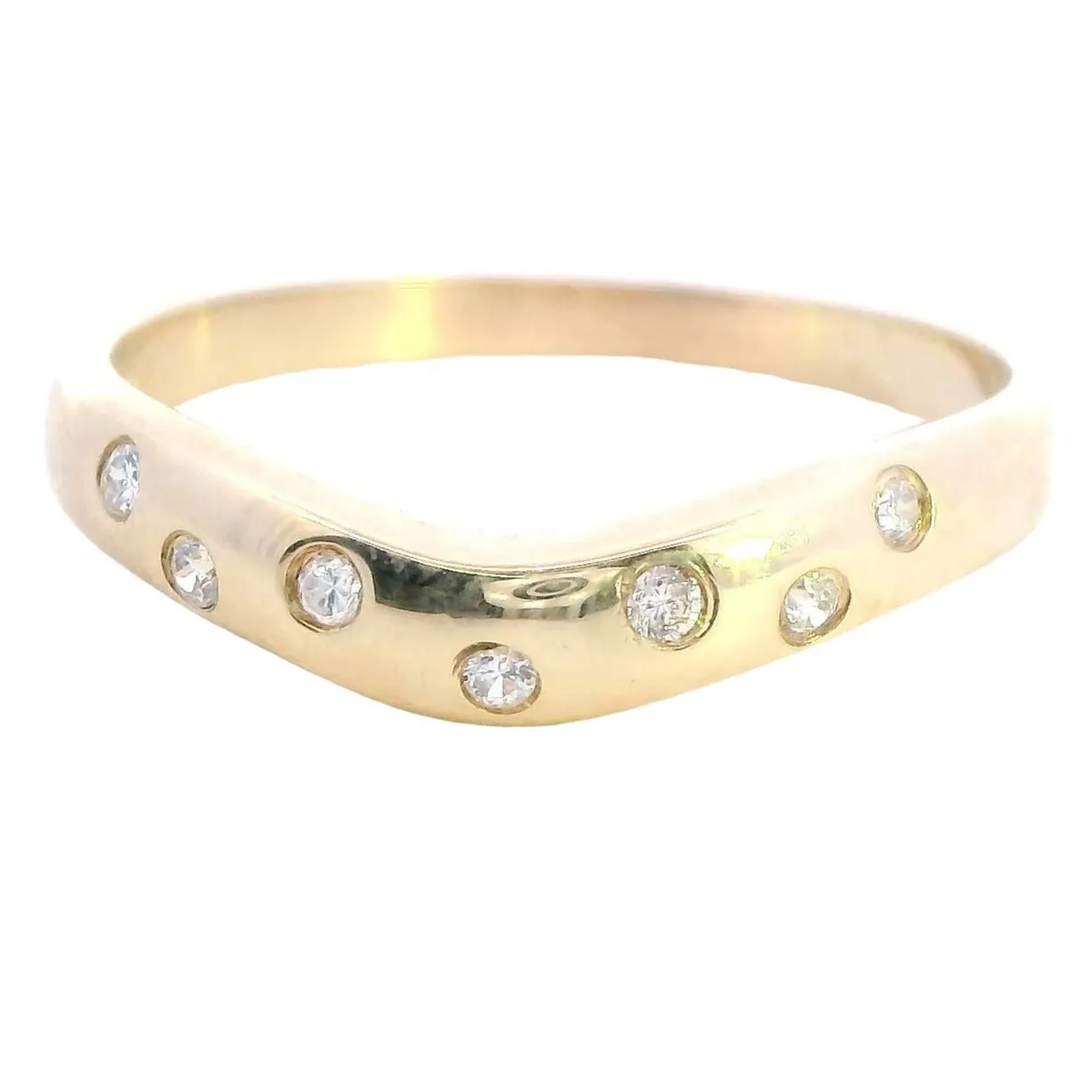 Luxurious 9ct Yellow Gold Diamond Ring - A Harmony of Radiance