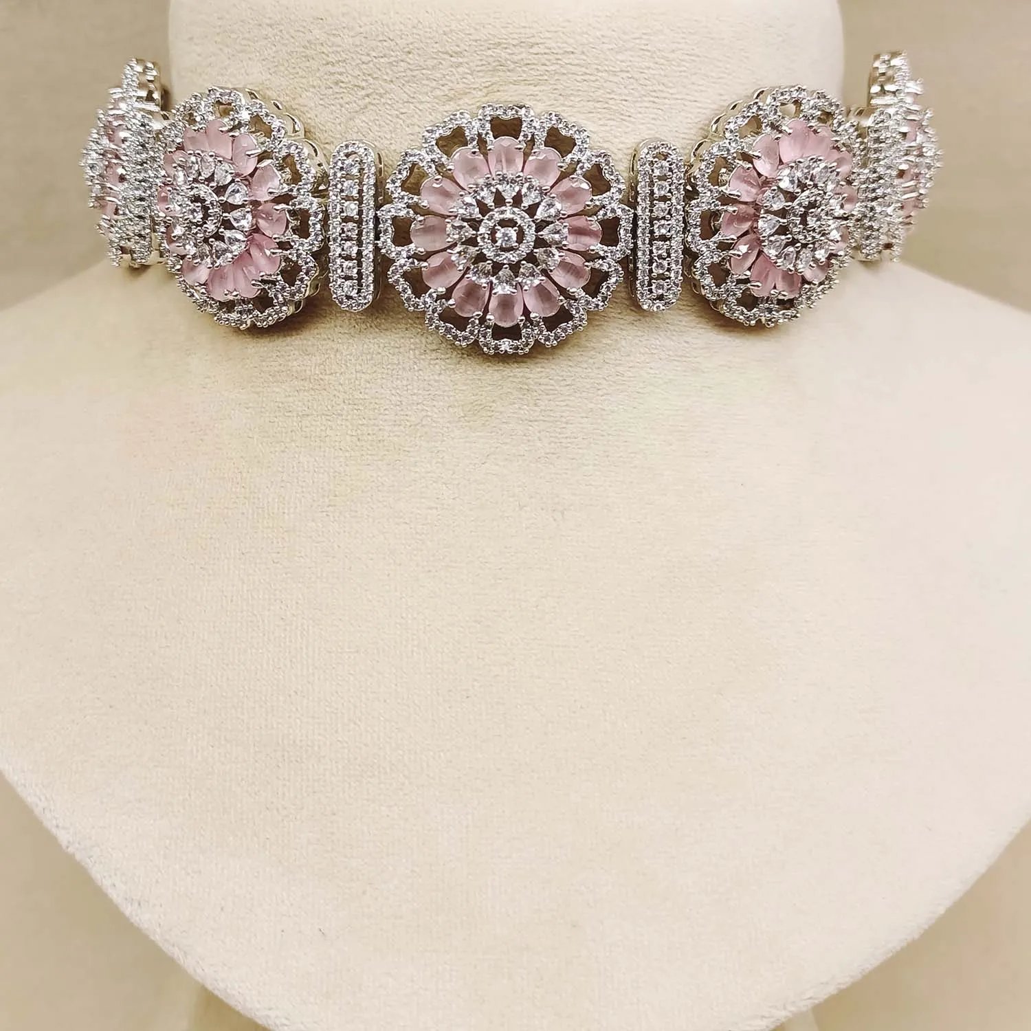 Neeya Pink Diamond Necklace Set