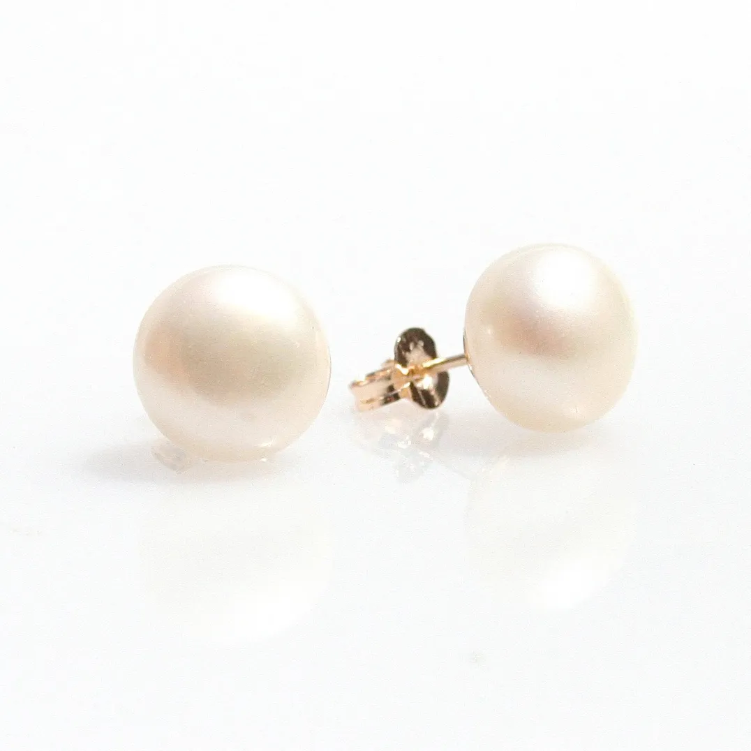 Pearl Studs 8mm set in 9ct Gold